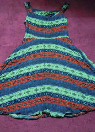 Стильное платье, сарафан в оригинальный принт, юбка солнце клеш5 фото