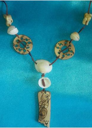 Ожерелье  ракушка, дерево, кожа.