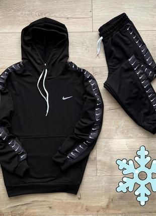 Топовий костюм nike