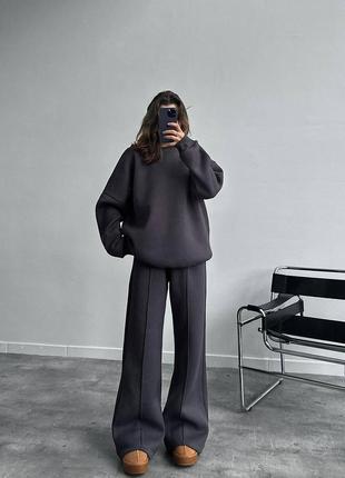 Теплые и уютные костюмы кроя oversize6 фото