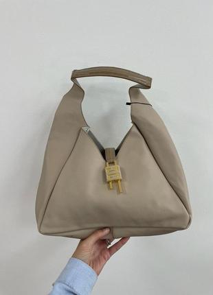 Сумка у стилі givenchy g-hobo medium leather beige2 фото