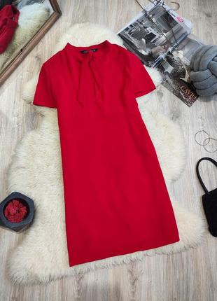 Червоне плаття прямого крою на зав'язці з завязкою вільно вільного крою сукня з коротким рукавом платье прямого кроя с завязкой на груди с разрезом1 фото