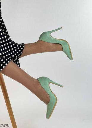 Женские зеленые туфли7 фото