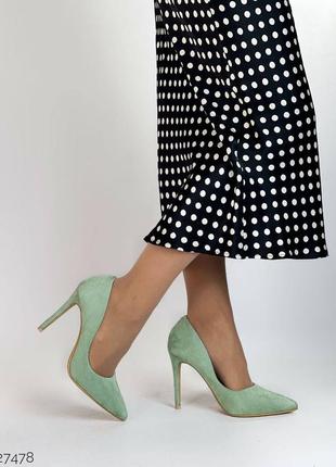 Жіночі зелені туфлі10 фото