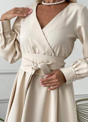 Платье с поясом с декальте с имитацией на запах с манжетаминая рукава с пышным низом5 фото
