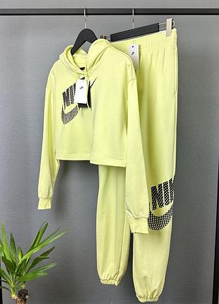 Женский костюм nike оригинал из свежих коллекций.