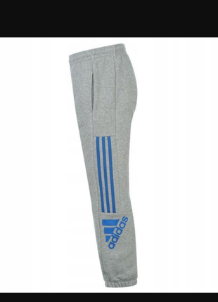 Штани утеплені спортивні adidas essential size 164/s/xs
півпояс резинка 31-38
бедра 54
довжина 952 фото