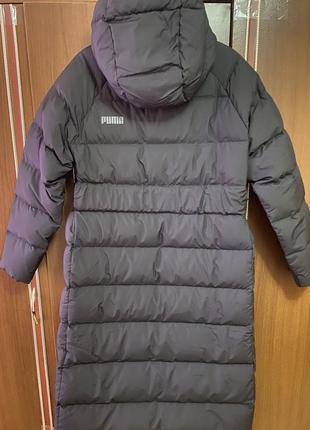 Пальто пуховое женское puma long hooded down coat черного цвета2 фото