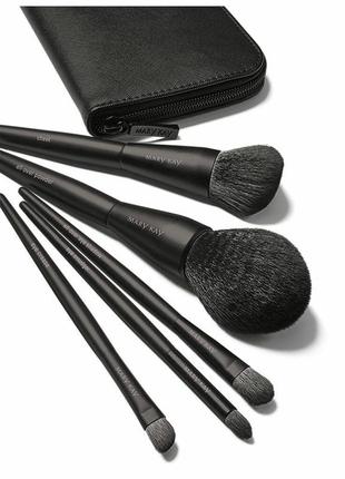 Набор косметических кистей мери кей mary kay