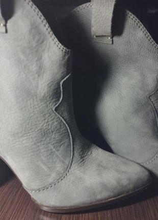 Демі ботинки zara