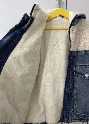 Зимняя джинсовая курточка для девочки