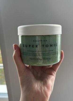 Скраб для ніг з мʼятою super tonic peppermint leg & foot scrub4 фото