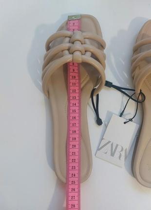Шлепанцы zara в бежевом цвете