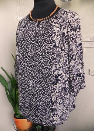 Вискозная блуза с цветочным принтом большого размера3 фото