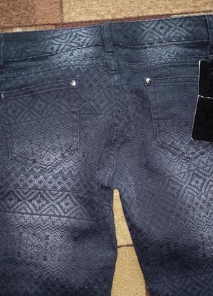 Круті нові джинси скінні.8 фото