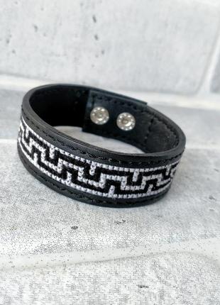 Кожаный браслет с вышивкой ′bslav′