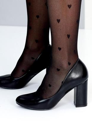 Ділові жіночі туфлі в чорному кольорі, на підборах, у якісній екошкірі, стиль, мода, під будь-який о