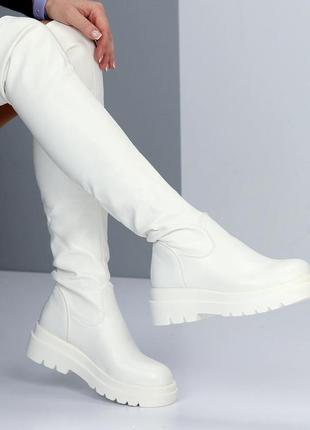 Молодежные светлые, красивые ботфорты, на большой платформе, мягкая кожа, белые, на...