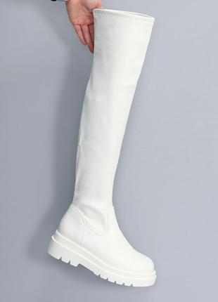 Молодежные светлые, красивые ботфорты, на большой платформе, мягкая кожа, белые, на...