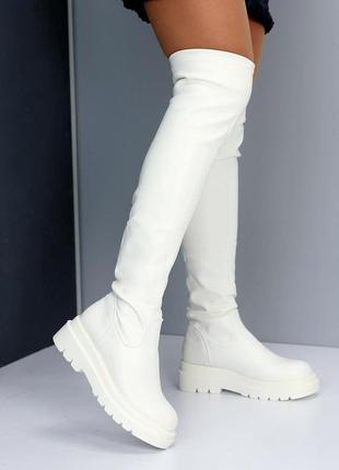 Молодежные светлые, красивые ботфорты, на большой платформе, мягкая кожа, белые, на...