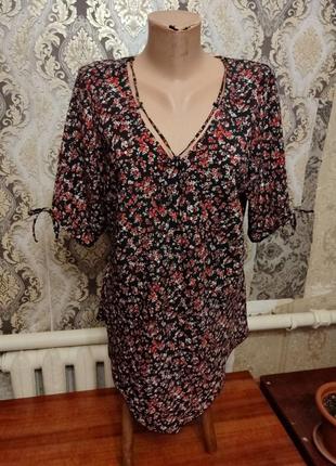 Блуза женская нарядная.