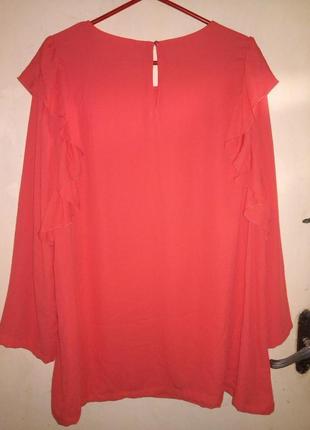 Стильная,ярко-коралловая,"шифоновая" блуза с воланами на рукавах,большого размера4 фото