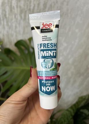 Зубная паста jee cosmetics свежая мята (fresh mint) 50 мл маленькая тревел упаковка ручная кладь