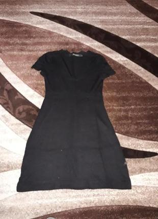 Лакшери итальянское базовое шерстяное платье с кружевом ermanno scervino
