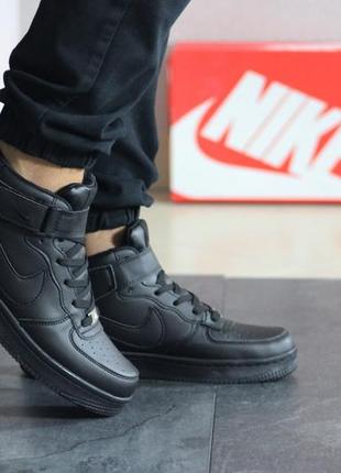 Чоловічі кросівки  air force