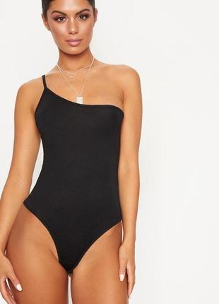Стильный асимметричный боди от prettylittlething