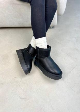 Женские теплые зимние кожаные сапоги ugg mini, женские зимние сапожки, ботинки черные угги. женская обувь2 фото