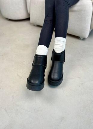 Женские теплые зимние кожаные сапоги ugg mini, женские зимние сапожки, ботинки черные угги. женская обувь10 фото