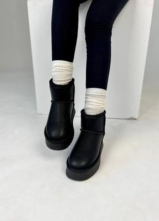 Женские теплые зимние кожаные сапоги ugg mini, женские зимние сапожки, ботинки черные угги. женская обувь3 фото