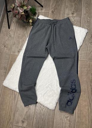 Спортивные штаны adidas