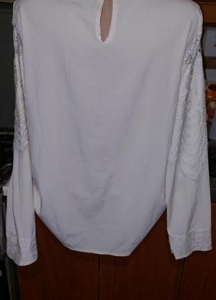 Гарна святкова блуза з мереживом!розмір 50-522 фото