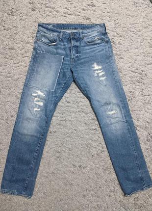 Джинсы g star raw, 3301 tapered, w33l32, очень крутая пара джинсов, диры не сквозная, прошитые с середины, поэтому можно ходить в любой сезон)