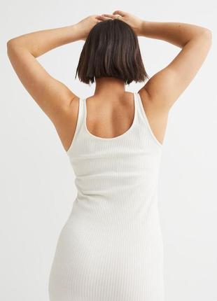Базовое белое приталенное платье в рубчик от h&amp;m4 фото