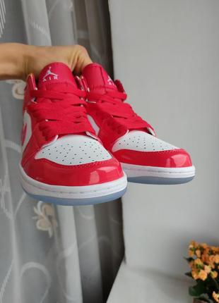 Кросівки nike air jordan 1 mid se barcelona sweater red patent6 фото