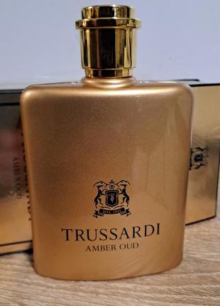 Trussardi amber oud