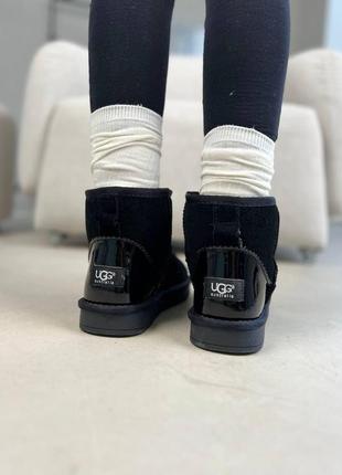 Женские теплые зимние замшевые сапоги ugg mini, женские зимние сапожки, ботинки черные угги. женская обувь7 фото