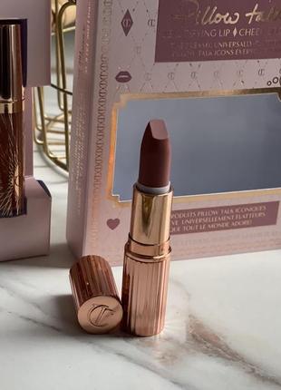 Розкішна нюдова матова помада charlotte tilbury pillow talk2 фото