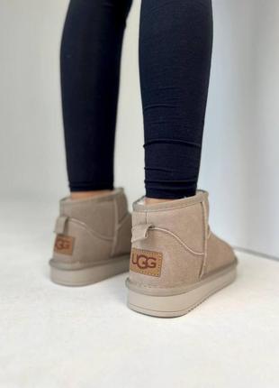 Женские теплые зимние замшевые сапоги ugg mini, женские зимние сапожки, ботинки бежевые угги. женская обувь5 фото