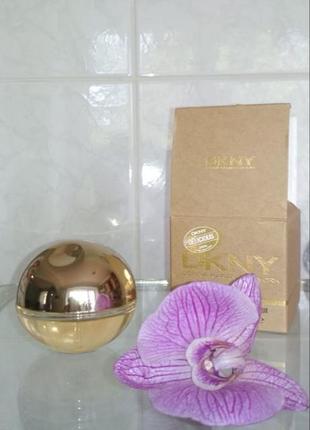 Golden delicios dkny