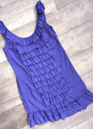 Шикарне фіолетове атласне плаття з рюшами