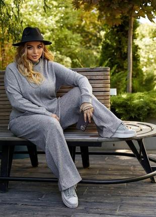 Костюм — двойка жіночий брючний, светр оверсайз, штани — палацо, трикотажний, батал, сірий