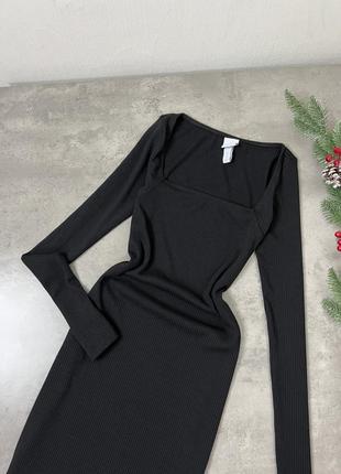 Базовое черное платье в рубчик с квадратным вырезом нм2 фото