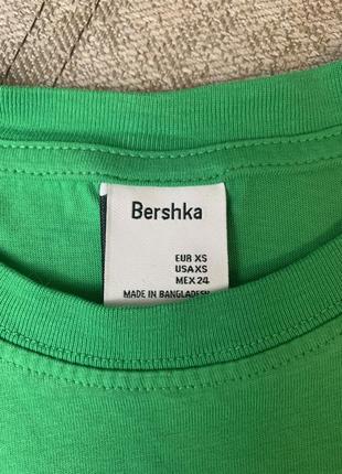 Укорочена футболка bershka 💚4 фото