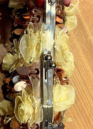 Вечірня сумочка -рідікюль з паєтками та трояндочками з органзи/англія/8 фото