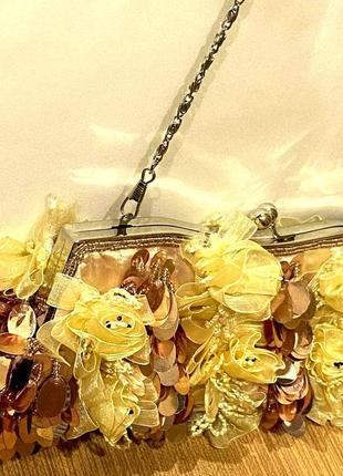 Вечірня сумочка -рідікюль з паєтками та трояндочками з органзи/англія/10 фото