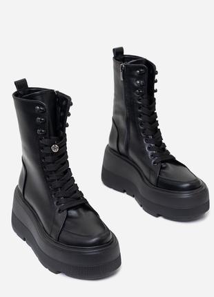 Чорні демісезонні черевики на платформі, натуральна шкіра3 фото